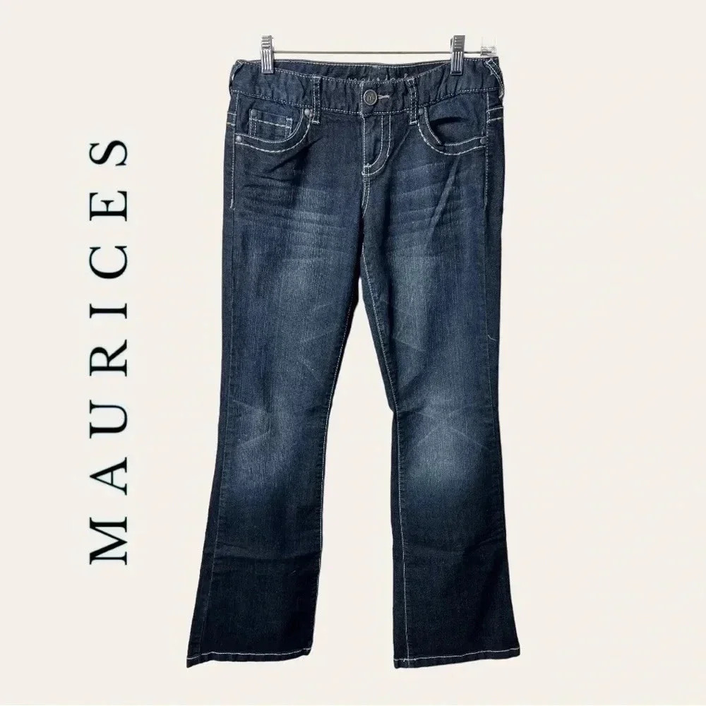0847. MAURICES DENIM JEANS SIZE 3/4 REGULAR DARK WASH IN COLOR